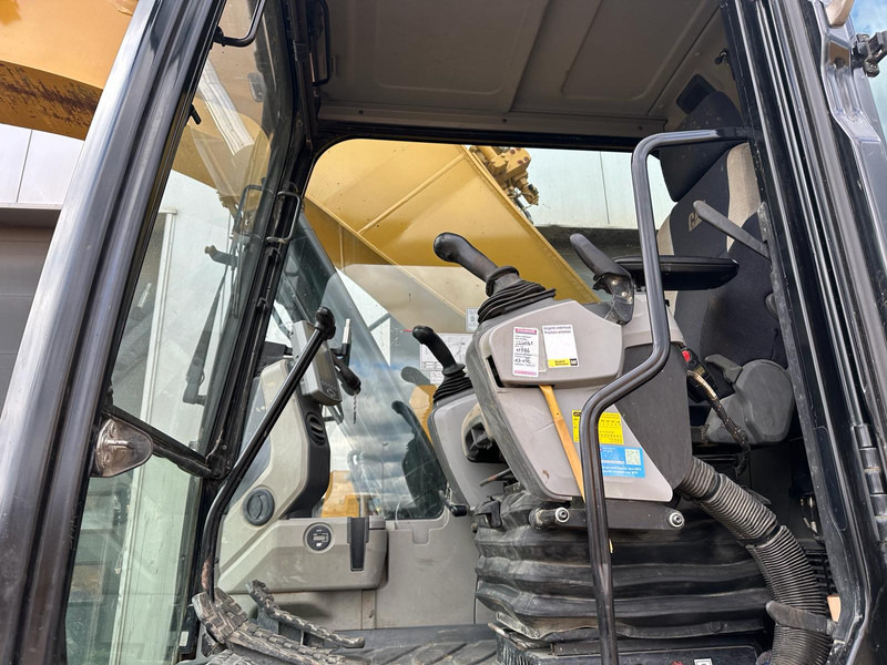Crawler excavator Caterpillar 335F L CR: picture 18