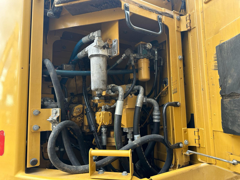Crawler excavator Caterpillar 335F L CR: picture 16