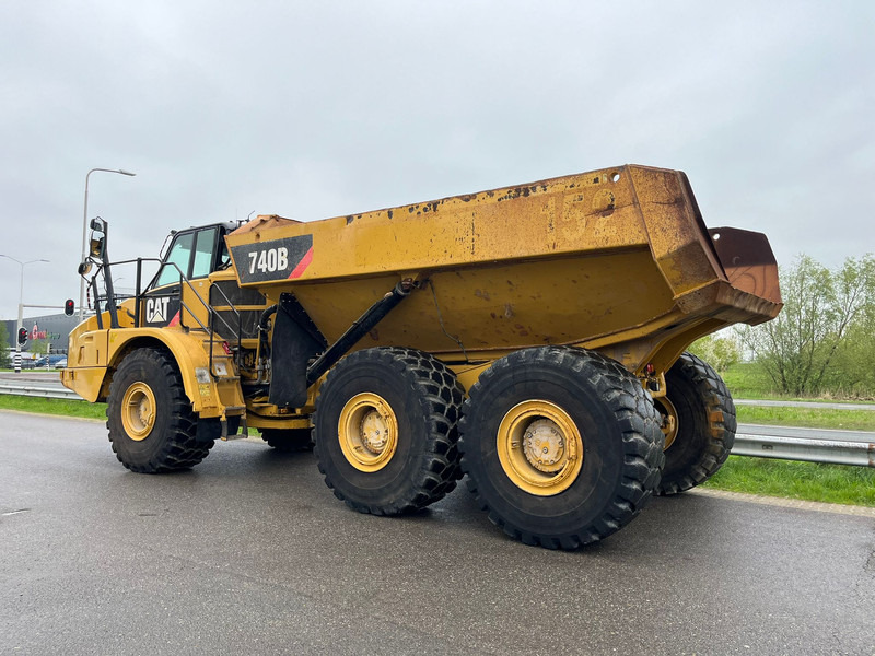 Caterpillar 740B - Articulated dump truck: picture 3 Caterpillar 740B - Articulated dump truck: picture 3