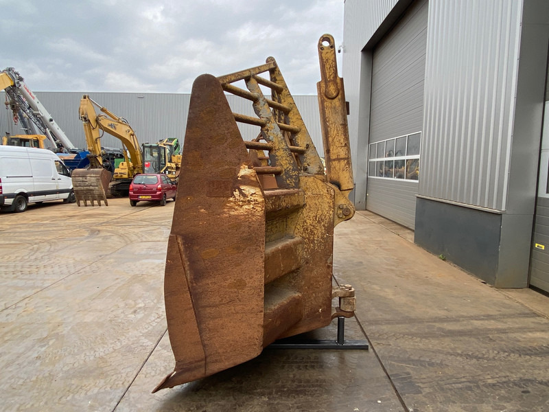 Caterpillar D9U Blade - Blade: picture 5 Caterpillar D9U Blade - Blade: picture 5