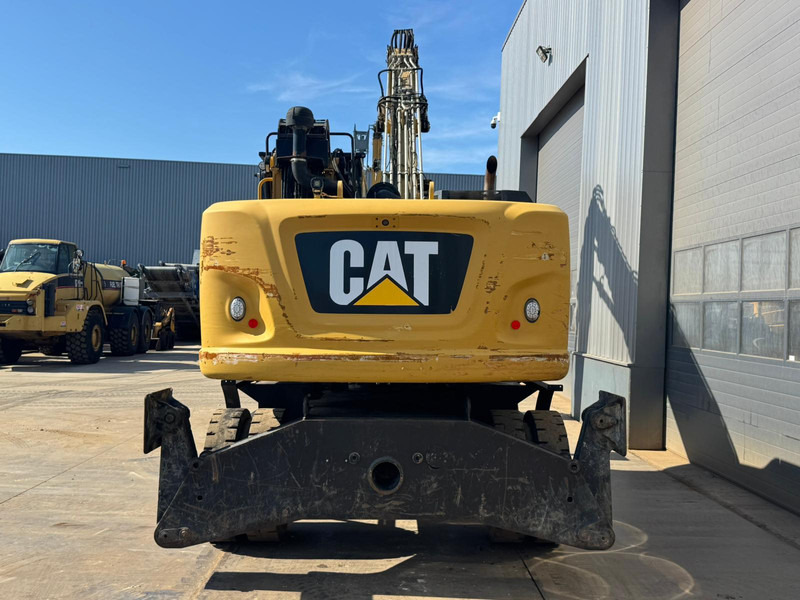 Caterpillar MH3022 - Material handler: picture 5 Caterpillar MH3022 - Material handler: picture 5