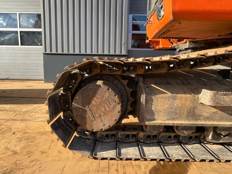 Crawler excavator Doosan DX255LC-3: picture 10