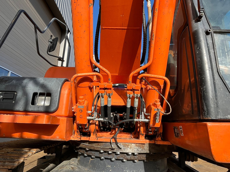 Crawler excavator Doosan DX255LC-3: picture 15