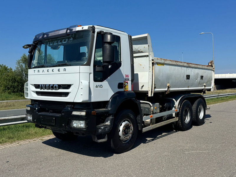 Iveco Trakker 410 6x4 Kipper - Tipper: picture 2 Iveco Trakker 410 6x4 Kipper - Tipper: picture 2