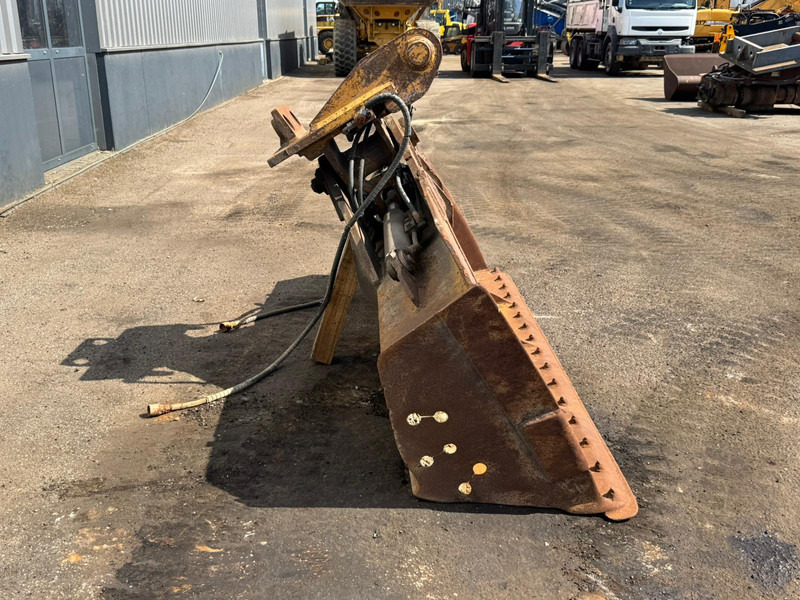 Lehnhoff Kantelbak NGT-2400 MS25 - Bucket: picture 4 Lehnhoff Kantelbak NGT-2400 MS25 - Bucket: picture 4