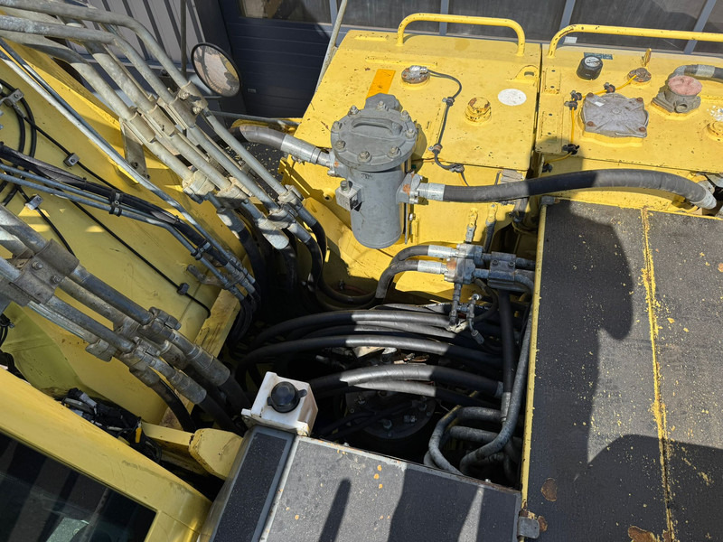 Excavator Liebherr R946: picture 19