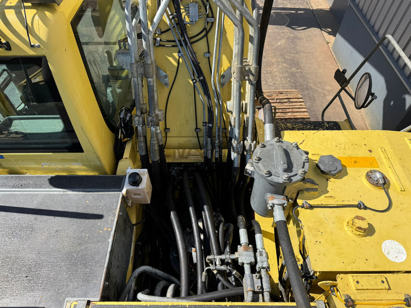 Excavator Liebherr R946: picture 18
