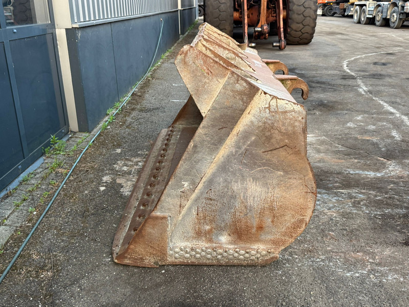 Onbekend WG-2450 Volvo small - Bucket: picture 2 Onbekend WG-2450 Volvo small - Bucket: picture 2
