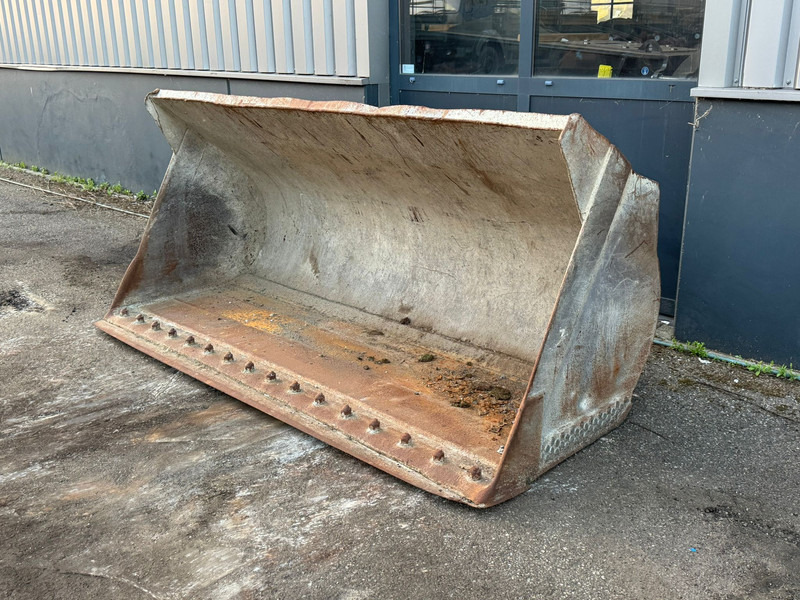 Onbekend WG-2450 Volvo small - Bucket: picture 1 Onbekend WG-2450 Volvo small - Bucket: picture 1