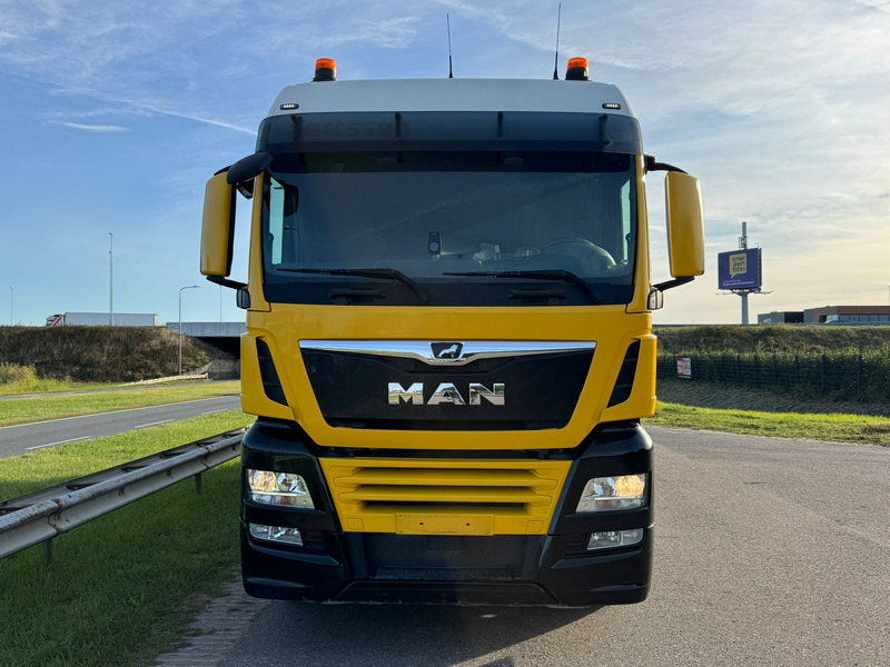MAN TGX18 460 4x2 - Tractor unit: picture 4 MAN TGX18 460 4x2 - Tractor unit: picture 4