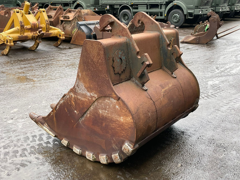 Verachtert Bucket with teeth - Bucket: picture 3 Verachtert Bucket with teeth - Bucket: picture 3