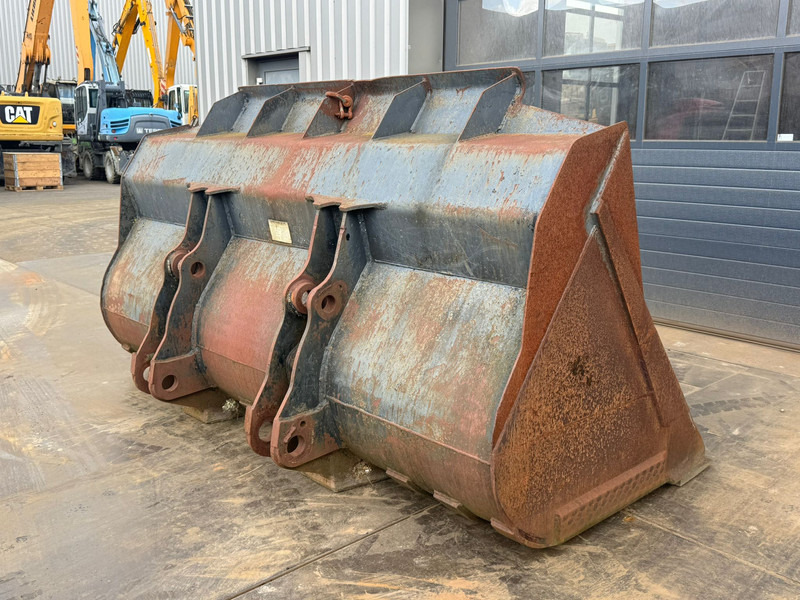 Volvo 4.2 m3 - Bucket: picture 5 Volvo 4.2 m3 - Bucket: picture 5