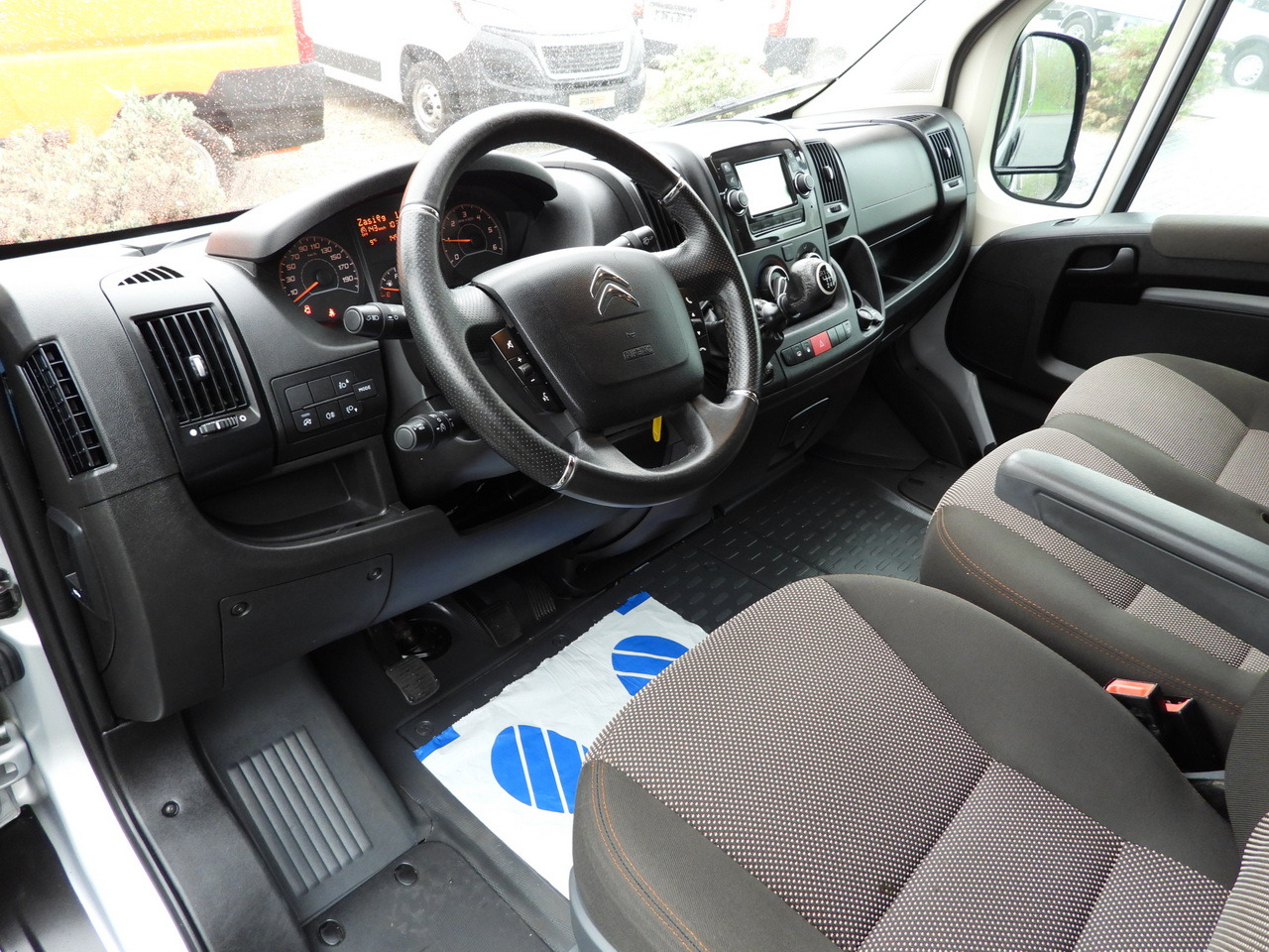 CITROEN JUMPER BOX DELIVERY VAN 7 SEATS CRUISE CONTROL LED LIGHTS AIR CONDITIONING 165HP - Panel van: picture 2 CITROEN JUMPER BOX DELIVERY VAN 7 SEATS CRUISE CONTROL LED LIGHTS AIR CONDITIONING 165HP - Panel van: picture 2