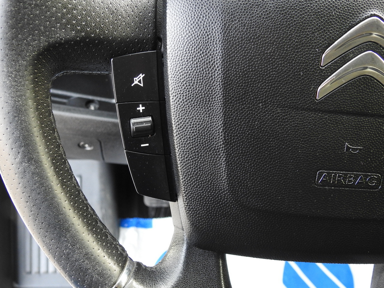 Refrigerated delivery van CITROEN JUMPER REFRIGERATOR VAN -5*C LED LIGHTS AIR CONDITIONING 130HP: picture 35 Refrigerated delivery van CITROEN JUMPER REFRIGERATOR VAN -5*C LED LIGHTS AIR CONDITIONING 130HP: picture 35