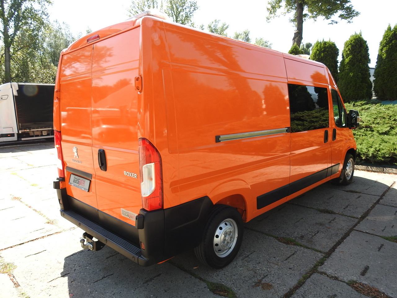 PEUGEOT BOXER BOX DELIVERY VAN 7 SEATS AIR CONDITIONING 120HP - Commercial vehicle: picture 3 PEUGEOT BOXER BOX DELIVERY VAN 7 SEATS AIR CONDITIONING 120HP - Commercial vehicle: picture 3
