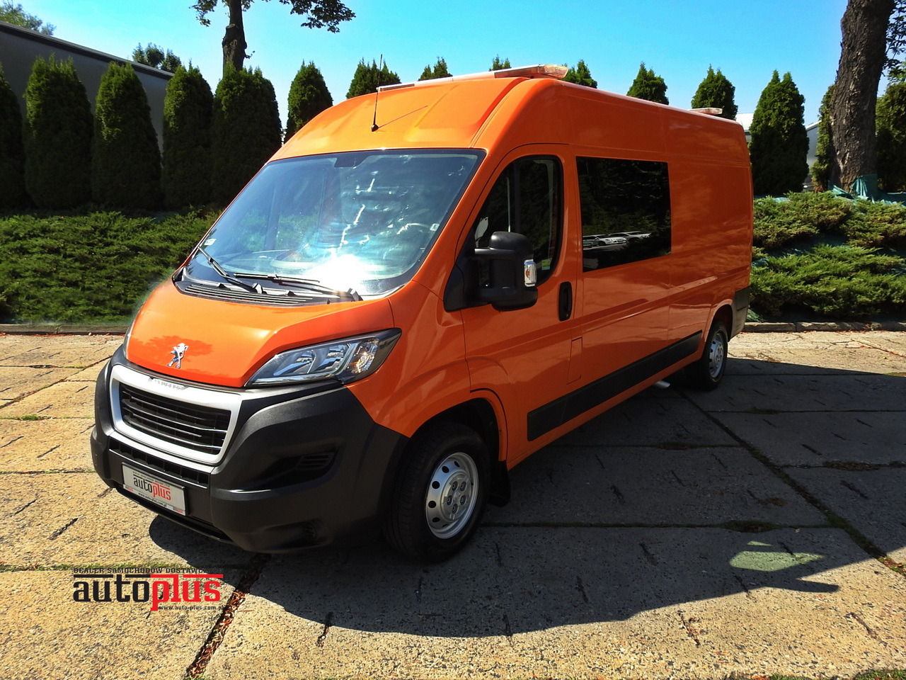 PEUGEOT BOXER BOX DELIVERY VAN 7 SEATS AIR CONDITIONING 120HP - Commercial vehicle: picture 1 PEUGEOT BOXER BOX DELIVERY VAN 7 SEATS AIR CONDITIONING 120HP - Commercial vehicle: picture 1