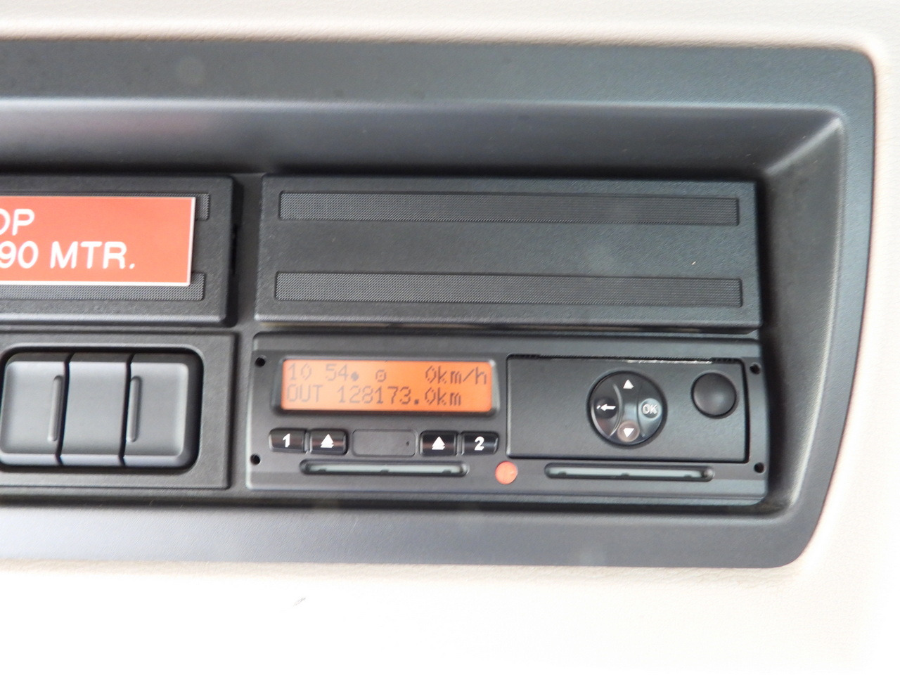 Tipper van DAF LF 180 THREE-WAY TIPPER CRUISE CONTROL LED LIGHTS AUTOMATIC TRANSMISSION TWIN WHEELS AIR CONDITIONING 180HP: picture 46 Tipper van DAF LF 180 THREE-WAY TIPPER CRUISE CONTROL LED LIGHTS AUTOMATIC TRANSMISSION TWIN WHEELS AIR CONDITIONING 180HP: picture 46