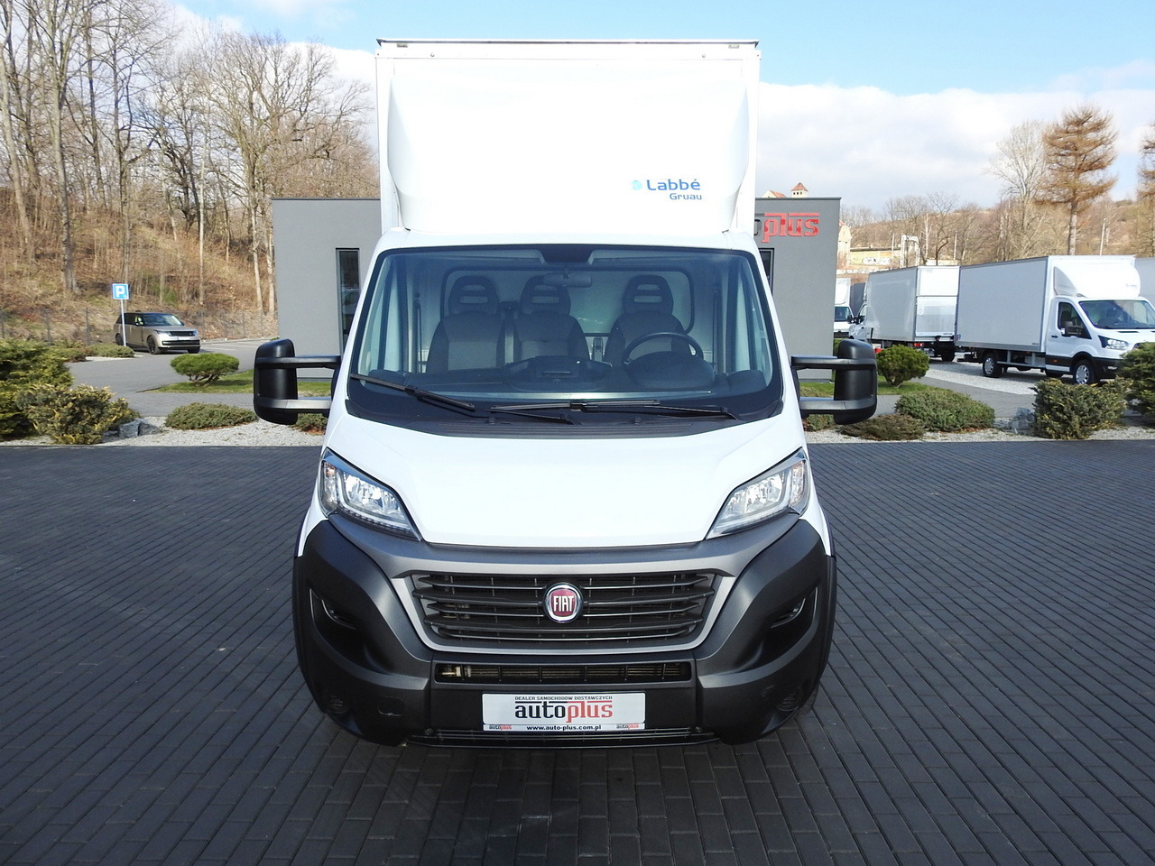 FIAT DUCATO BOX LIFT 8 PALLETS CRUISE CONTROL NAVIGATION LED LIGHTS AIR CONDITIONING 130HP - Closed box van: picture 5 FIAT DUCATO BOX LIFT 8 PALLETS CRUISE CONTROL NAVIGATION LED LIGHTS AIR CONDITIONING 130HP - Closed box van: picture 5