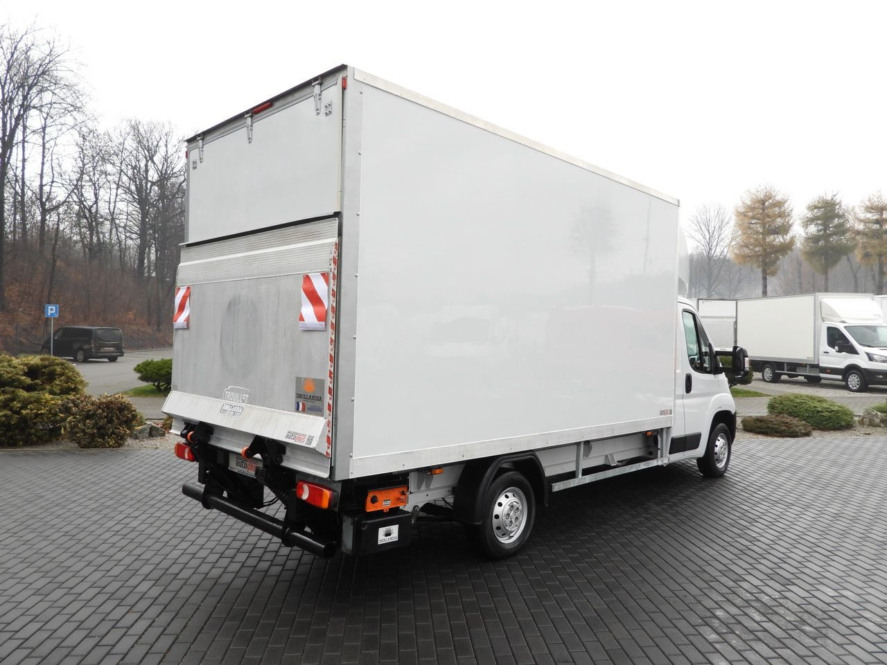 FIAT DUCATO BOX LIFT 8 PALLETS CRUISE CONTROL NAVIGATION LED LIGHTS AIR CONDITIONING 130HP - Closed box van: picture 3 FIAT DUCATO BOX LIFT 8 PALLETS CRUISE CONTROL NAVIGATION LED LIGHTS AIR CONDITIONING 130HP - Closed box van: picture 3