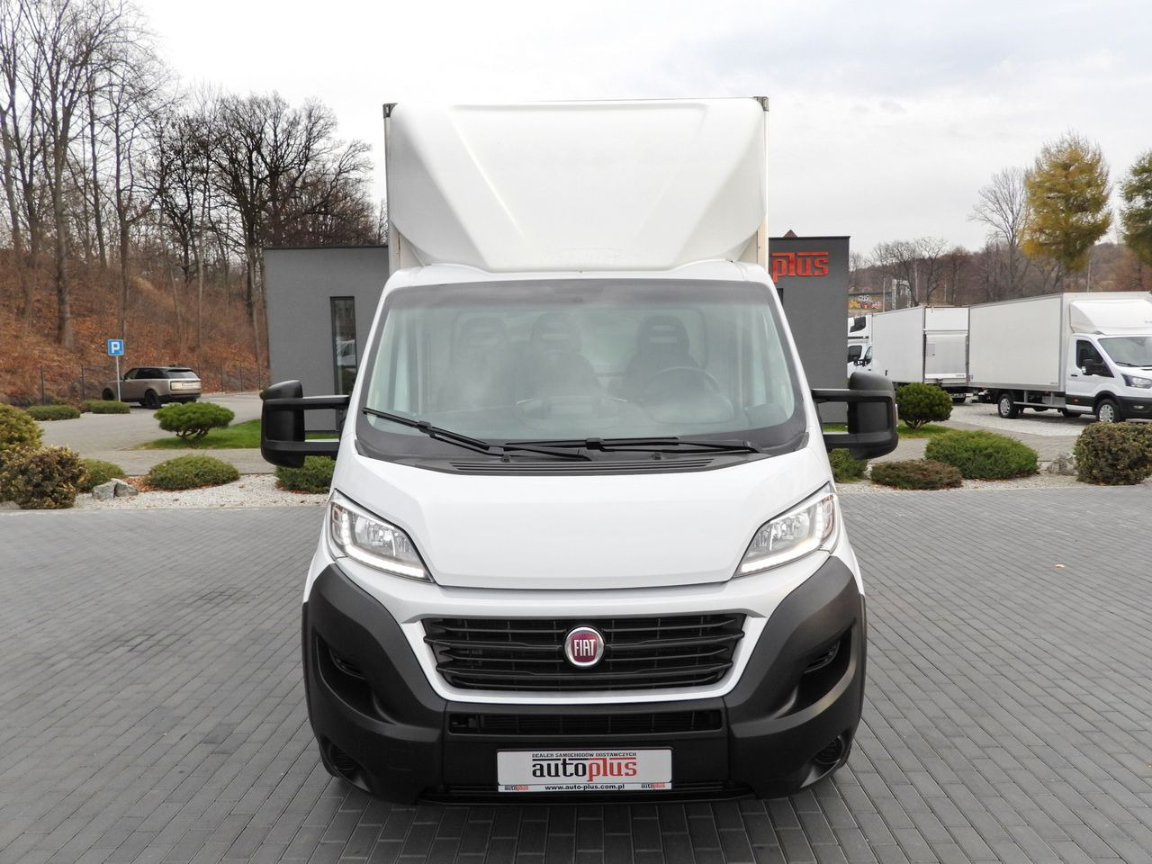 FIAT DUCATO BOX LIFT 8 PALLETS CRUISE CONTROL NAVIGATION LED LIGHTS AIR CONDITIONING 130HP - Closed box van: picture 5 FIAT DUCATO BOX LIFT 8 PALLETS CRUISE CONTROL NAVIGATION LED LIGHTS AIR CONDITIONING 130HP - Closed box van: picture 5