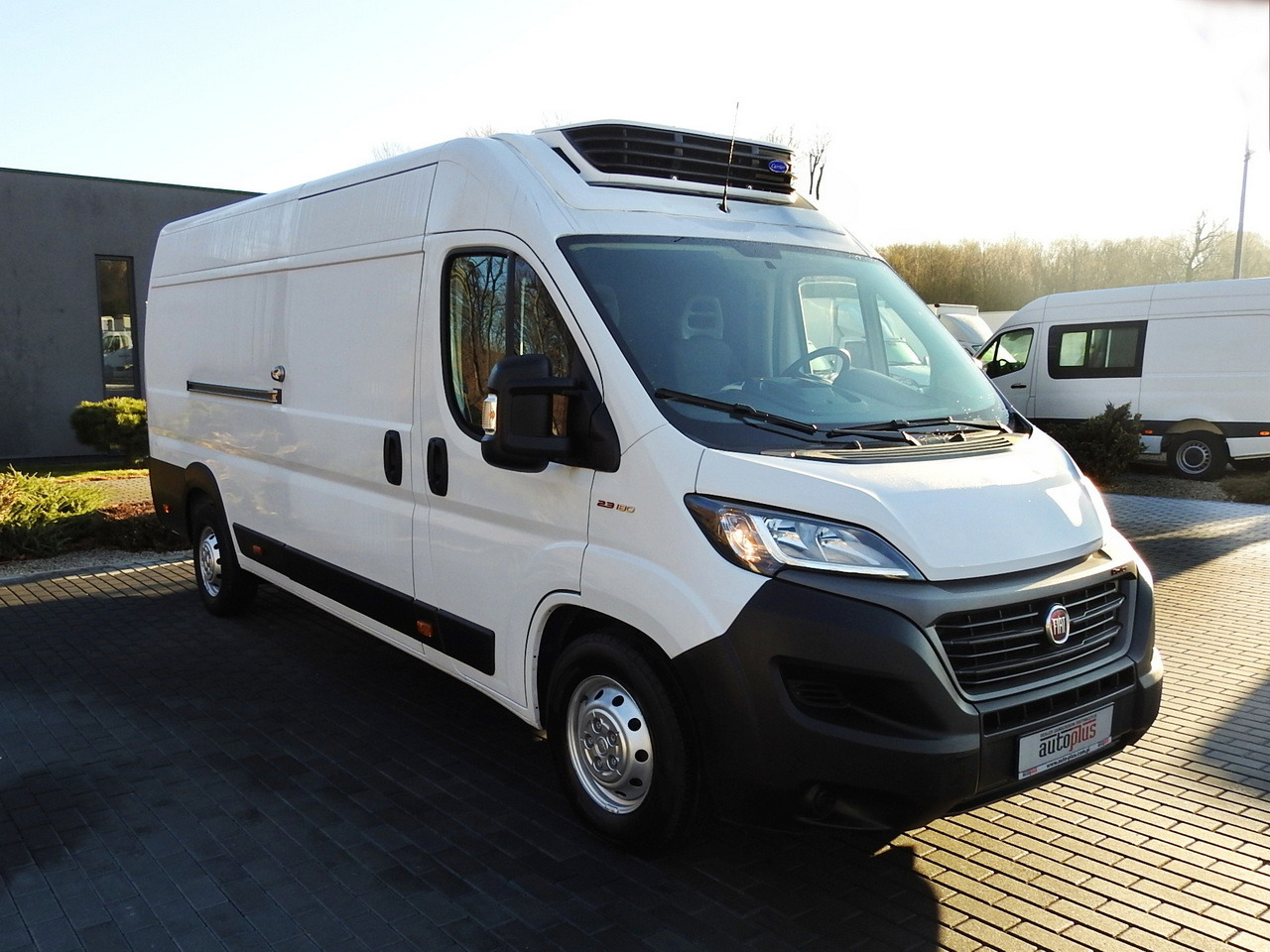 FIAT DUCATO REFRIGERATOR VAN -10*C POWER SUPPLY 230V AIR CONDITIONING 175HP - Refrigerated delivery van: picture 4 FIAT DUCATO REFRIGERATOR VAN -10*C POWER SUPPLY 230V AIR CONDITIONING 175HP - Refrigerated delivery van: picture 4