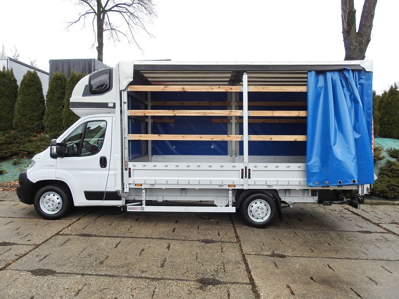 Curtain side van FIAT DUCATO TARPAULIN LIFT 9 PALLETS WEBASTO CRUISE CONTROL A/C LED LAMP 180HP: picture 8 Curtain side van FIAT DUCATO TARPAULIN LIFT 9 PALLETS WEBASTO CRUISE CONTROL A/C LED LAMP 180HP: picture 8