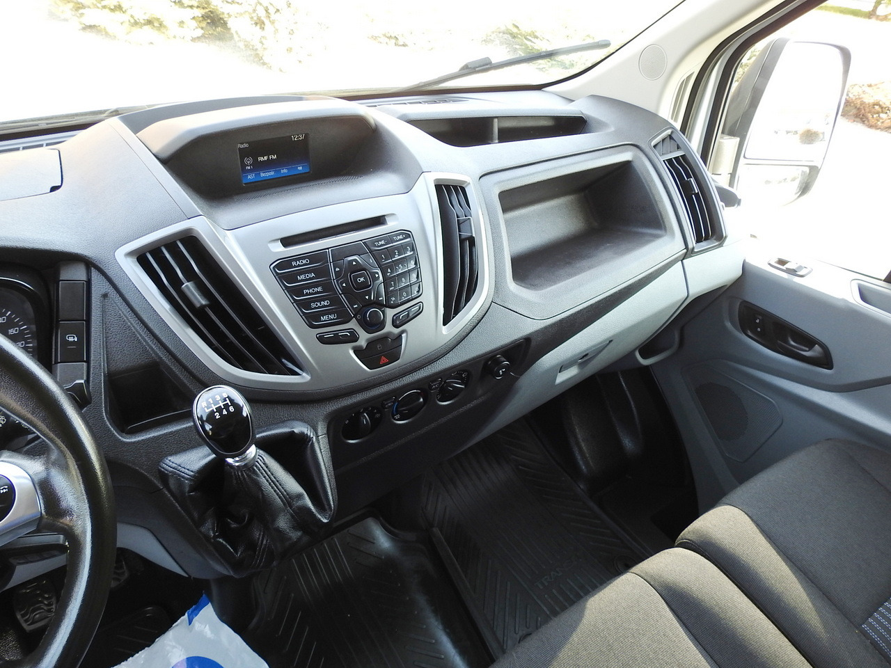 Closed box van FORD TRANSIT  BOX LIFT 8 PALLETS CRUISE CONTROL LED LIGHTS TWIN WHEELS AIR CONDITIONING  170HP: picture 34