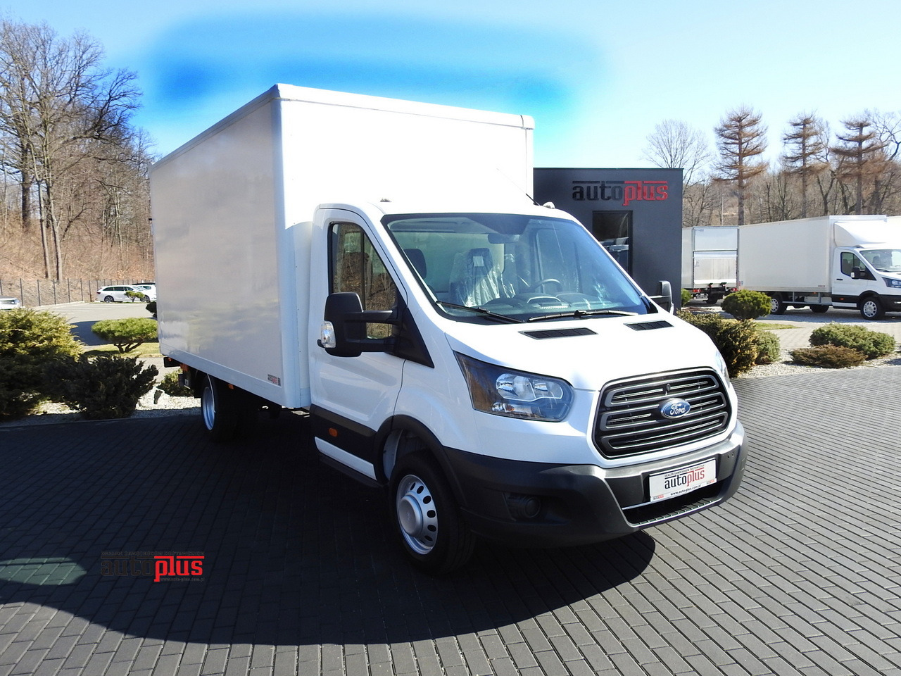 FORD TRANSIT  BOX LIFT 8 PALLETS TWIN WHEELS AIR CONDITIONING  130HP - Refrigerated delivery van: picture 1 FORD TRANSIT  BOX LIFT 8 PALLETS TWIN WHEELS AIR CONDITIONING  130HP - Refrigerated delivery van: picture 1