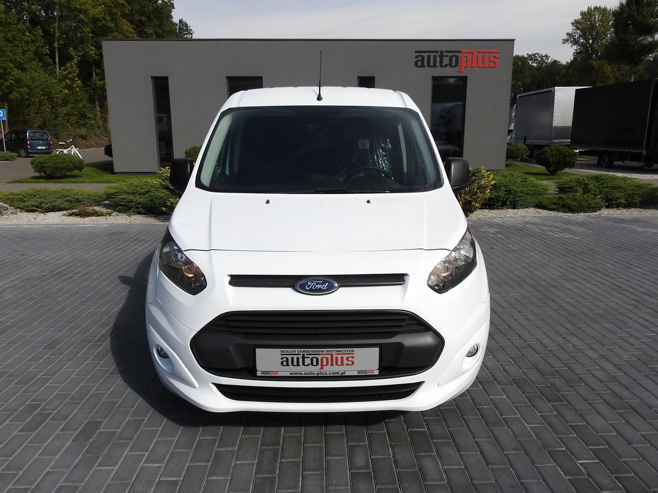 FORD TRANSIT CONNECT VAN CRUISE CONTROL NAVIGATION AIR CONDITIONING 100HP - Panel van: picture 5 FORD TRANSIT CONNECT VAN CRUISE CONTROL NAVIGATION AIR CONDITIONING 100HP - Panel van: picture 5