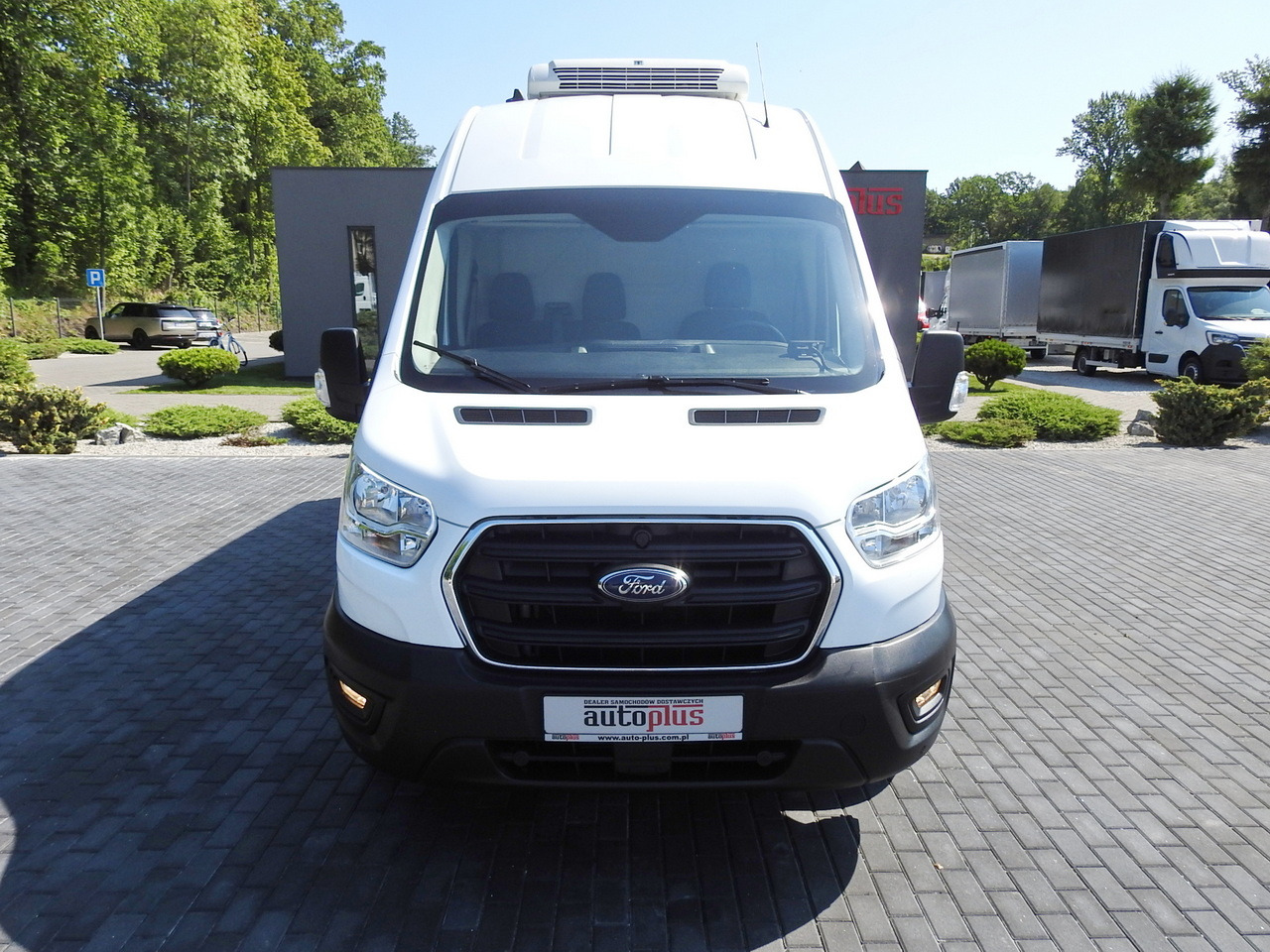 FORD TRANSIT REFRIGERATOR VAN 0*C HEATING FUNCTION CRUISE CONTROL AIR CONDITIONING LED LIGHTS 130HP - Refrigerated delivery van: picture 5 FORD TRANSIT REFRIGERATOR VAN 0*C HEATING FUNCTION CRUISE CONTROL AIR CONDITIONING LED LIGHTS 130HP - Refrigerated delivery van: picture 5