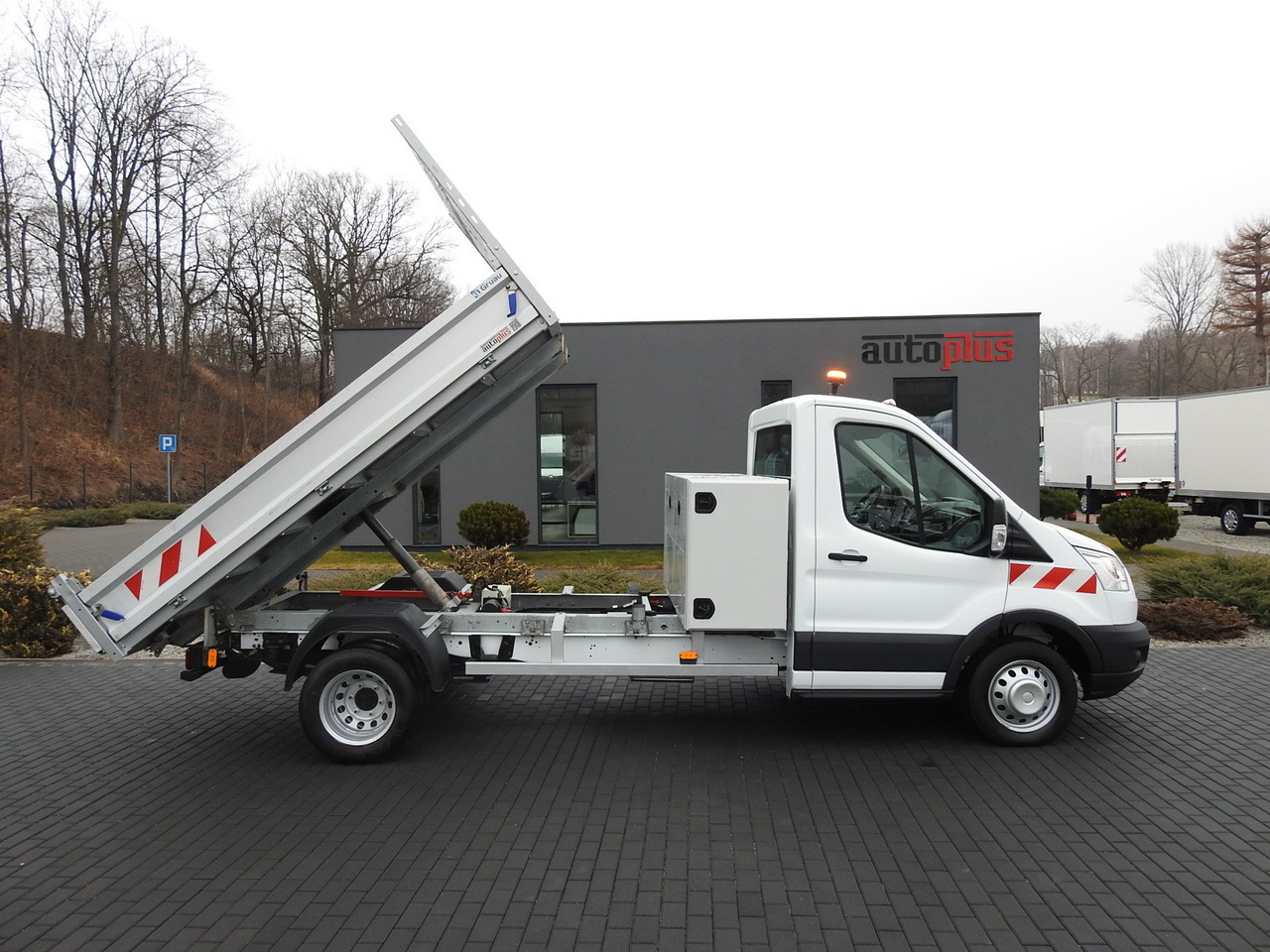 Tipper van FORD TRANSIT TIPPER CRUISE CONTROL AIR CONDITIONING TWIN WHEELS  170HP: picture 7