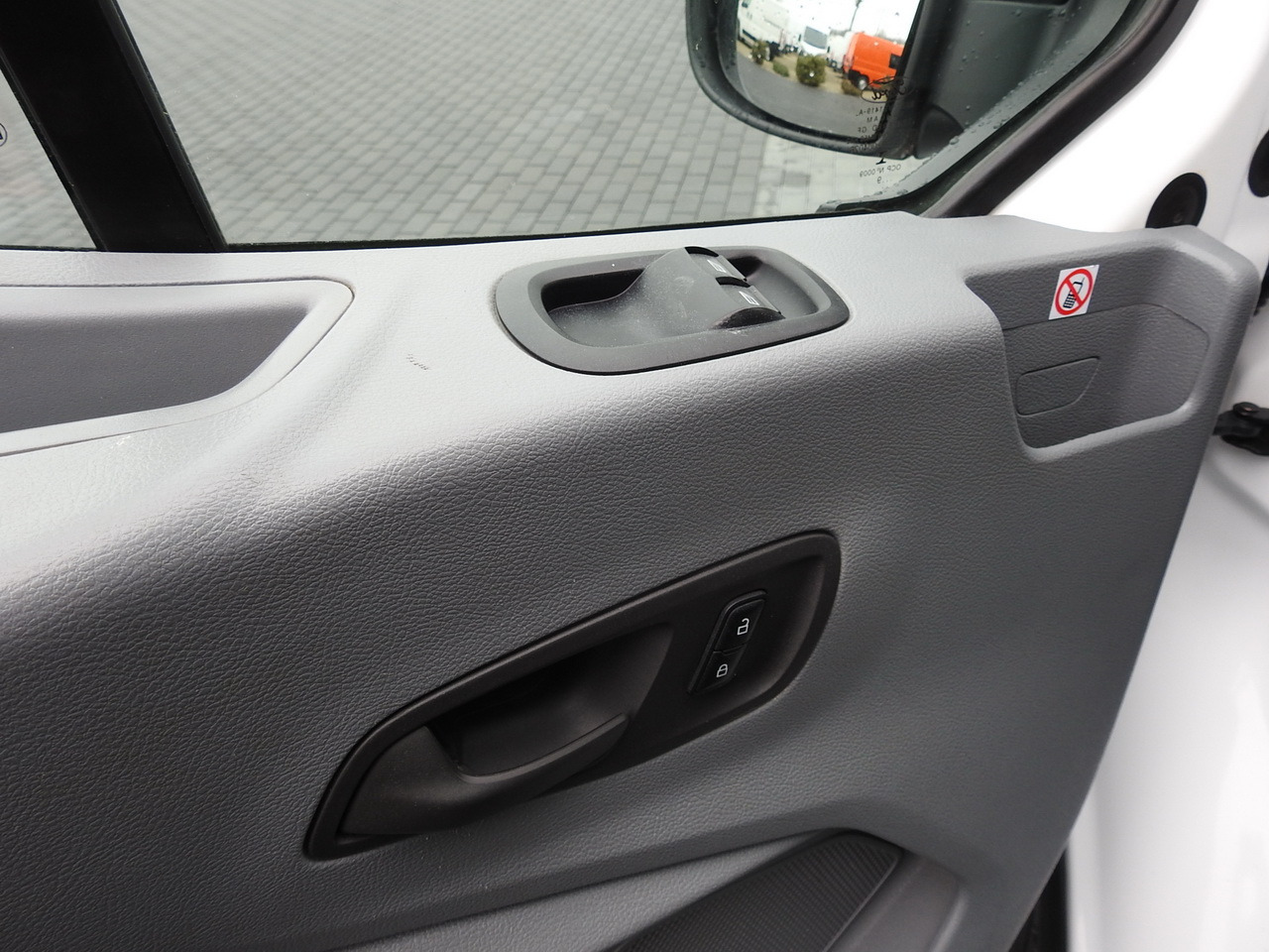 Tipper van FORD TRANSIT TIPPER CRUISE CONTROL AIR CONDITIONING TWIN WHEELS 170HP: picture 30 Tipper van FORD TRANSIT TIPPER CRUISE CONTROL AIR CONDITIONING TWIN WHEELS 170HP: picture 30