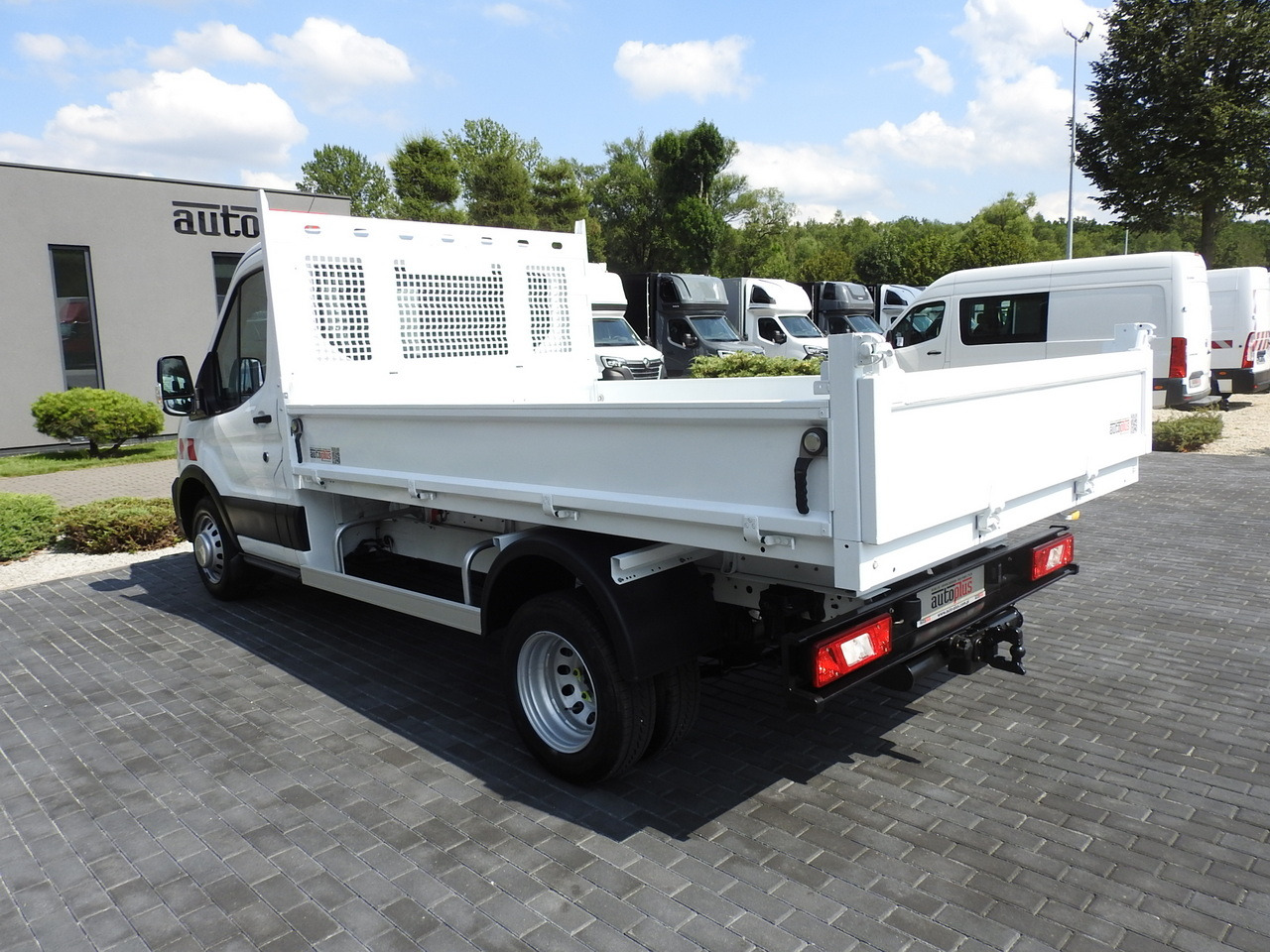 Tipper van FORD TRANSIT TIPPER CRUISE CONTROL AIR CONDITIONING TWIN WHEELS  170HP: picture 9
