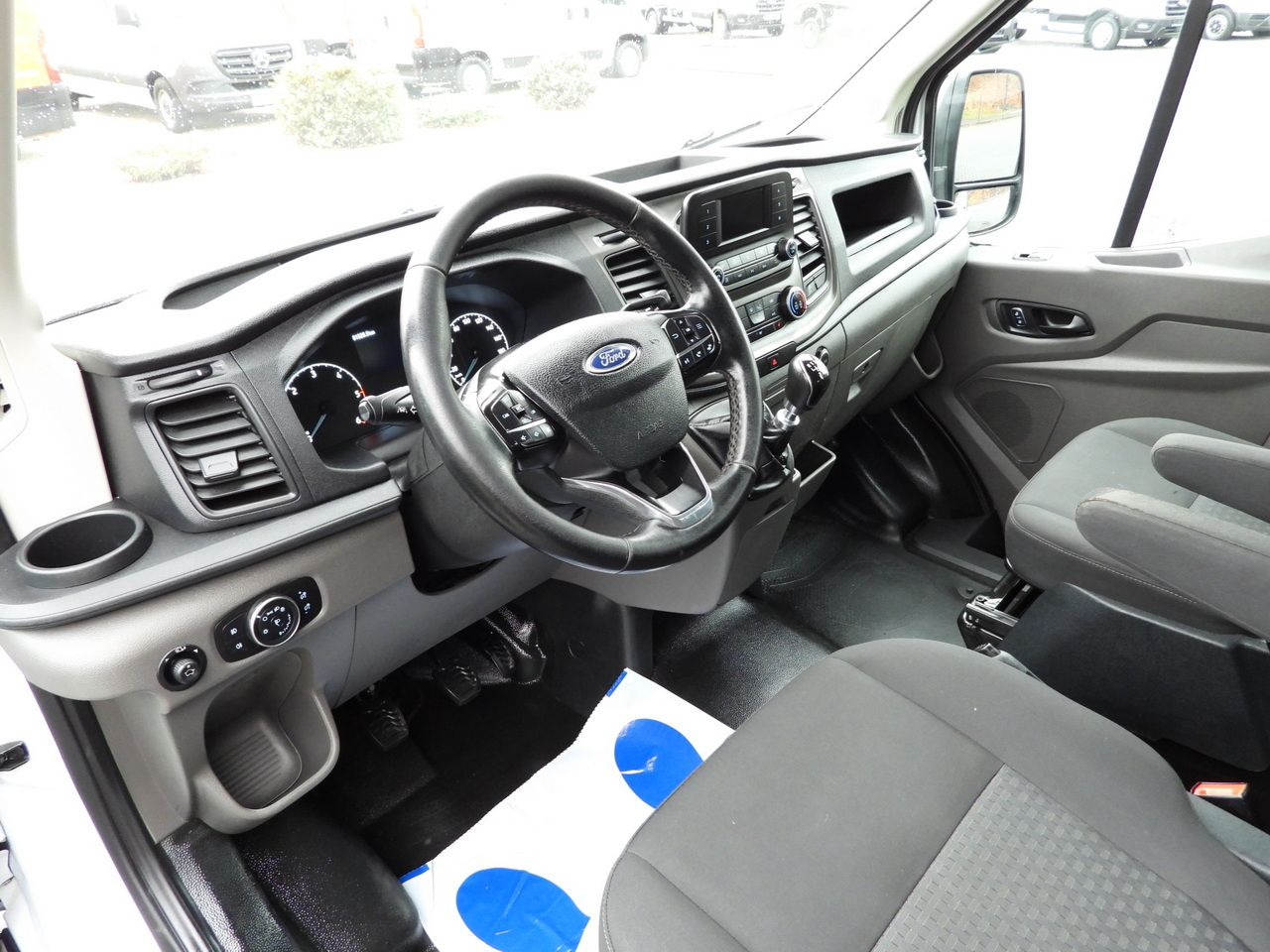 FORD TRANSIT TIPPER DOUBLE CABIN DOKA 6 SEATS CRUISE CONTROL LED LIGHTS TWIN WHEELS AIR CONDITIONING 170HP - Tipper van: picture 2 FORD TRANSIT TIPPER DOUBLE CABIN DOKA 6 SEATS CRUISE CONTROL LED LIGHTS TWIN WHEELS AIR CONDITIONING 170HP - Tipper van: picture 2