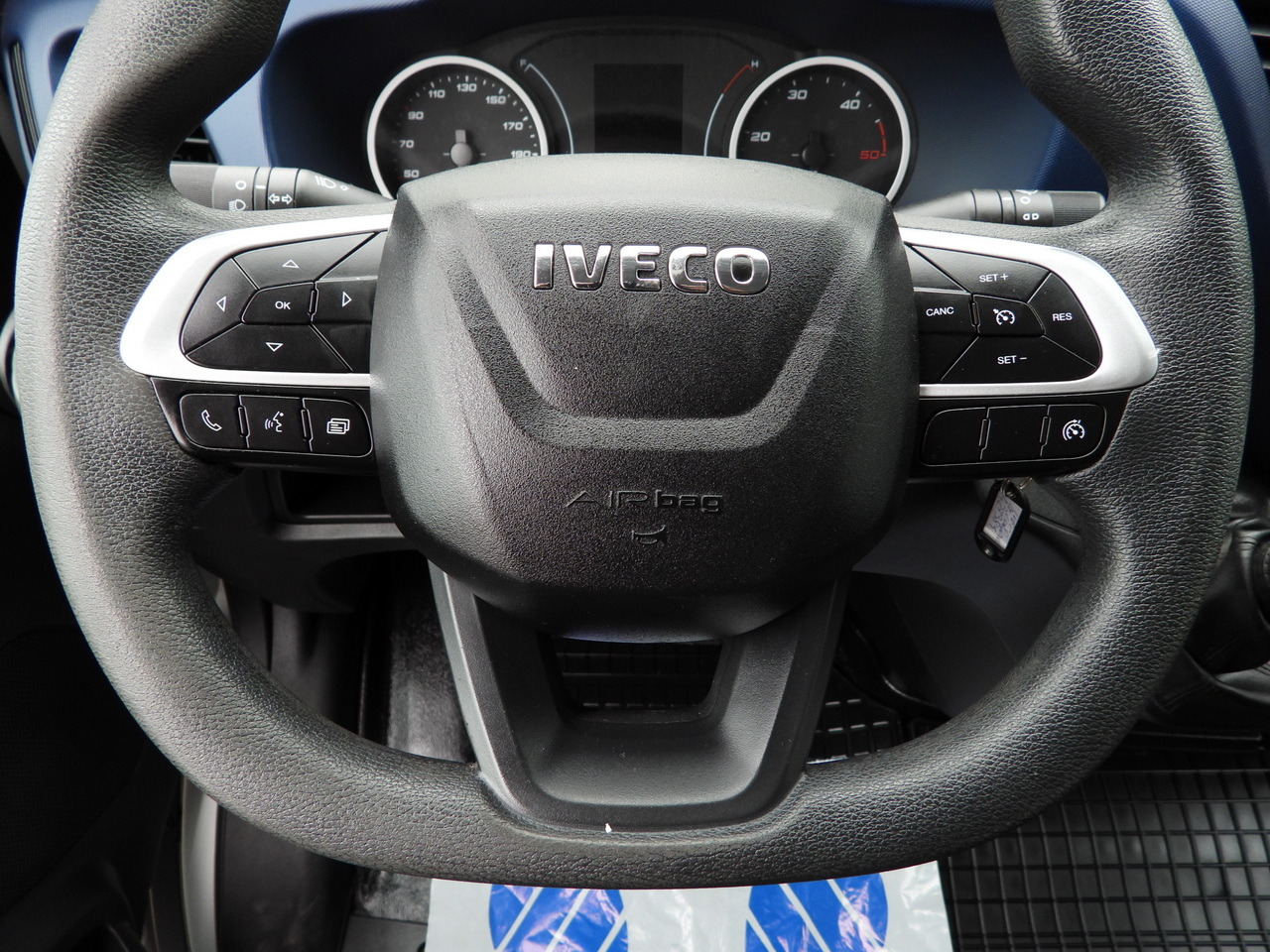 Leasing of IVECO DAILY 35S14 REFRIGERATOR VAN -10*C POWER SUPPLY 230V CRUISE CONTROL AUTOMATIC TRANSMISSION HI-MATIC AIR CONDITIONING  140HP IVECO DAILY 35S14 REFRIGERATOR VAN -10*C POWER SUPPLY 230V CRUISE CONTROL AUTOMATIC TRANSMISSION HI-MATIC AIR CONDITIONING  140HP: picture 37