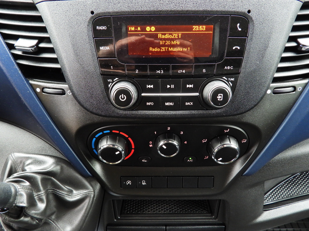 Leasing of IVECO DAILY 35S14 REFRIGERATOR VAN -10*C POWER SUPPLY 230V CRUISE CONTROL AUTOMATIC TRANSMISSION HI-MATIC AIR CONDITIONING  140HP IVECO DAILY 35S14 REFRIGERATOR VAN -10*C POWER SUPPLY 230V CRUISE CONTROL AUTOMATIC TRANSMISSION HI-MATIC AIR CONDITIONING  140HP: picture 44