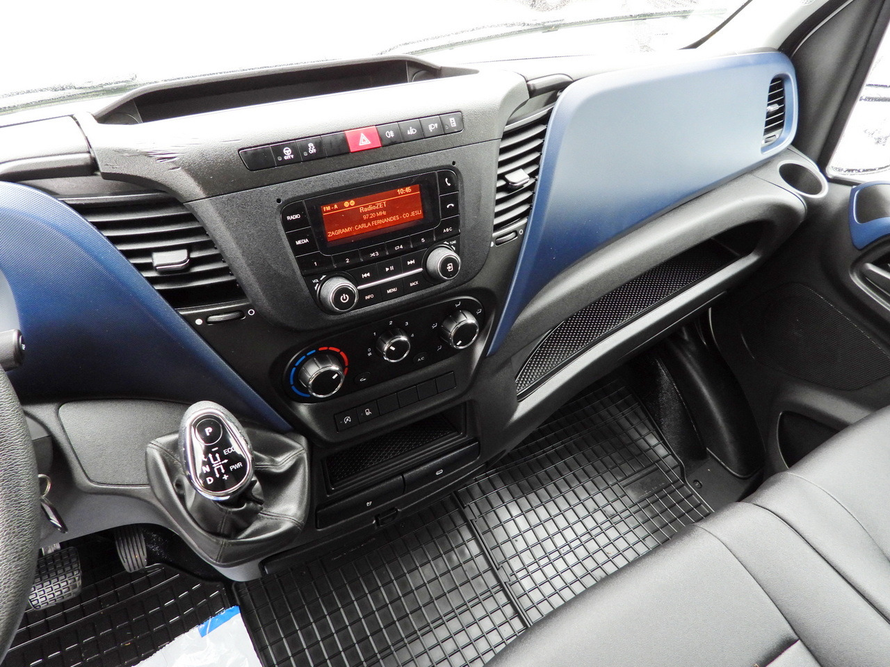 Leasing of IVECO DAILY 35S14 REFRIGERATOR VAN -10*C POWER SUPPLY 230V CRUISE CONTROL AUTOMATIC TRANSMISSION HI-MATIC AIR CONDITIONING  140HP IVECO DAILY 35S14 REFRIGERATOR VAN -10*C POWER SUPPLY 230V CRUISE CONTROL AUTOMATIC TRANSMISSION HI-MATIC AIR CONDITIONING  140HP: picture 41