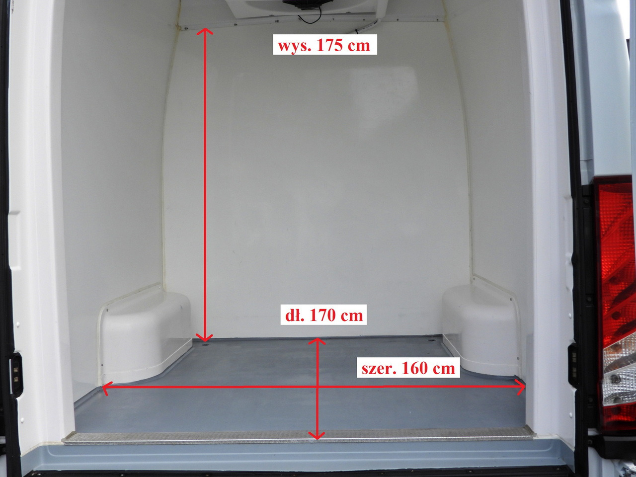 Leasing of IVECO DAILY 35S14 REFRIGERATOR VAN -10*C POWER SUPPLY 230V CRUISE CONTROL AUTOMATIC TRANSMISSION HI-MATIC AIR CONDITIONING  140HP IVECO DAILY 35S14 REFRIGERATOR VAN -10*C POWER SUPPLY 230V CRUISE CONTROL AUTOMATIC TRANSMISSION HI-MATIC AIR CONDITIONING  140HP: picture 14