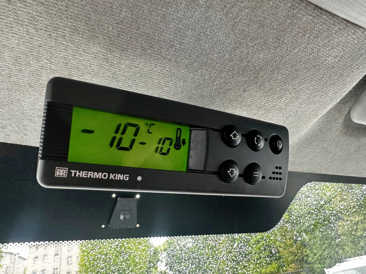 Leasing of IVECO DAILY 35S14 REFRIGERATOR VAN -10*C POWER SUPPLY 230V CRUISE CONTROL AUTOMATIC TRANSMISSION HI-MATIC AIR CONDITIONING  140HP IVECO DAILY 35S14 REFRIGERATOR VAN -10*C POWER SUPPLY 230V CRUISE CONTROL AUTOMATIC TRANSMISSION HI-MATIC AIR CONDITIONING  140HP: picture 45