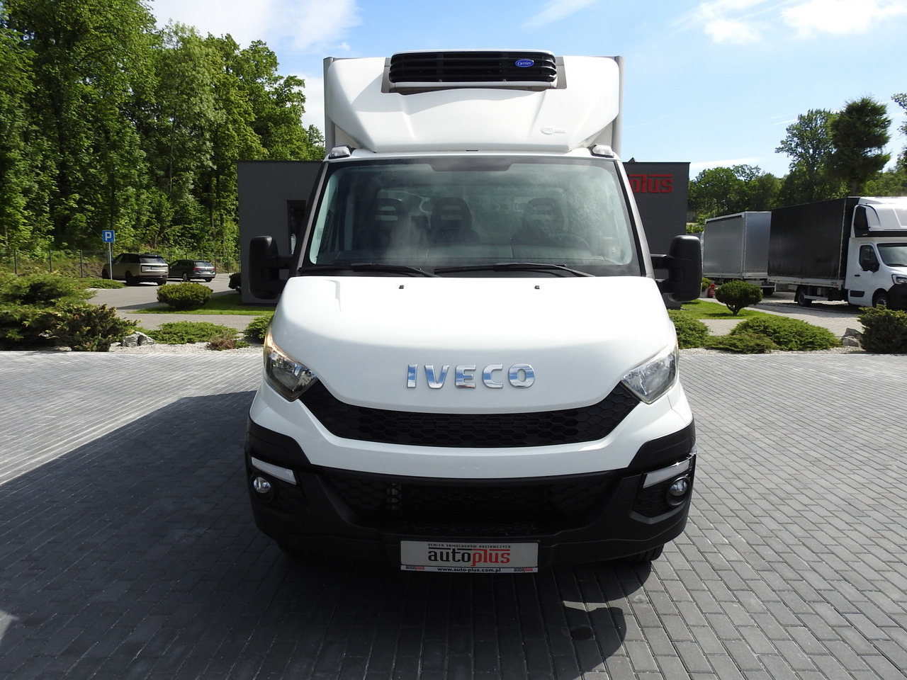 IVECO DAILY 35S15 REGRIGERATOR BOX -12*C 8 PALLETS CRUISE CONTROL TWIN WHEELS AIR CONDITIONING 150HP - Refrigerated delivery van: picture 5 IVECO DAILY 35S15 REGRIGERATOR BOX -12*C 8 PALLETS CRUISE CONTROL TWIN WHEELS AIR CONDITIONING 150HP - Refrigerated delivery van: picture 5
