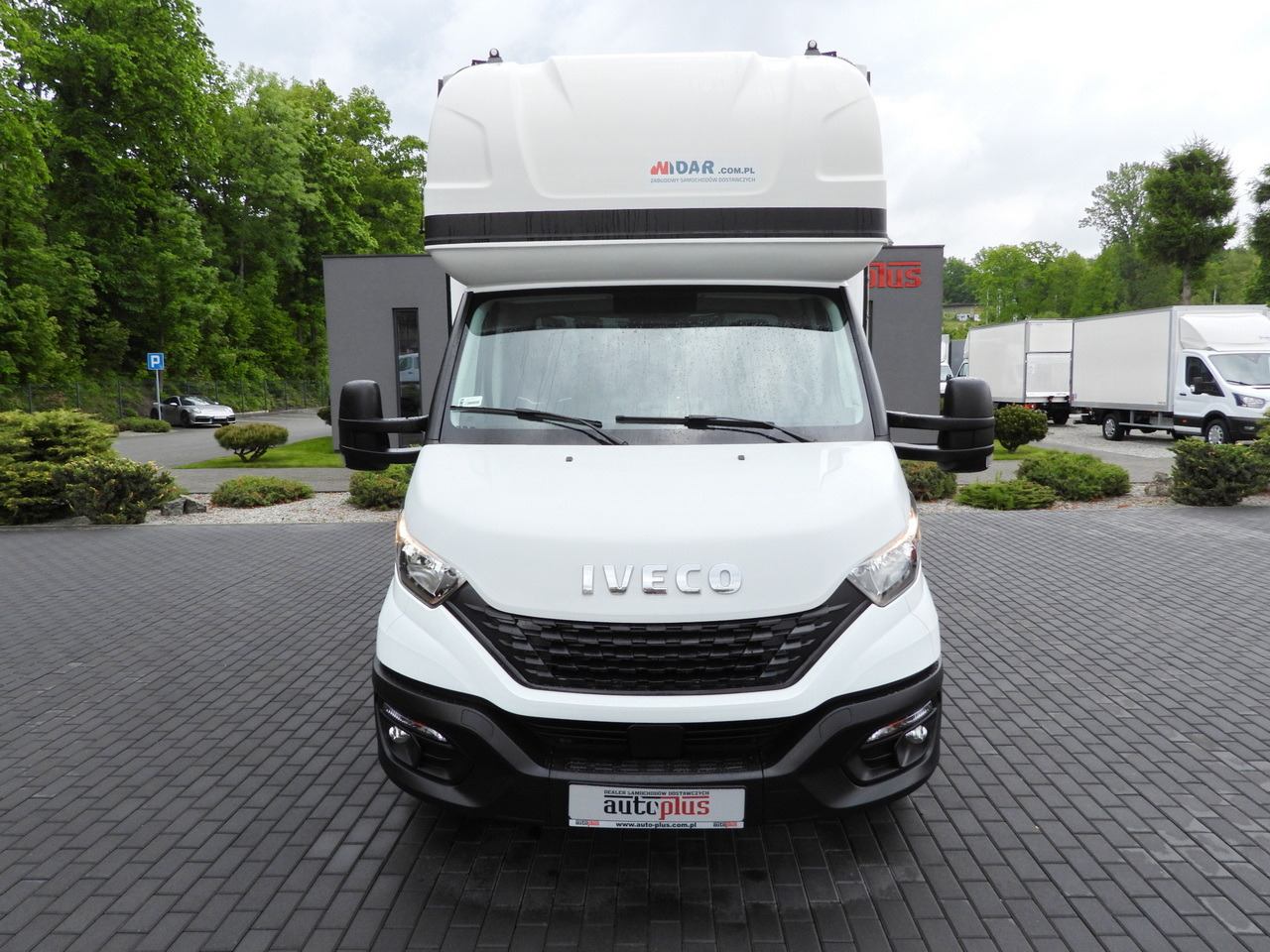 IVECO DAILY  35S18 TARPAULIN 10 PALLETS WEBASTO CRUISE CONTROL AIR CONDITIONING  180HP - Curtain side van: picture 5 IVECO DAILY  35S18 TARPAULIN 10 PALLETS WEBASTO CRUISE CONTROL AIR CONDITIONING  180HP - Curtain side van: picture 5