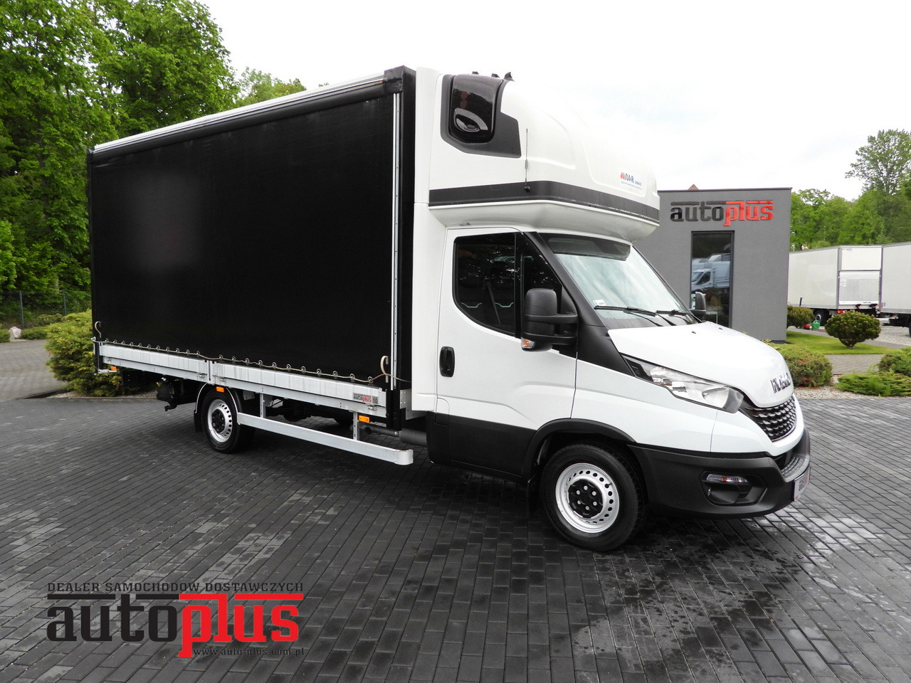 IVECO DAILY  35S18 TARPAULIN 10 PALLETS WEBASTO CRUISE CONTROL AIR CONDITIONING  180HP - Curtain side van: picture 1 IVECO DAILY  35S18 TARPAULIN 10 PALLETS WEBASTO CRUISE CONTROL AIR CONDITIONING  180HP - Curtain side van: picture 1