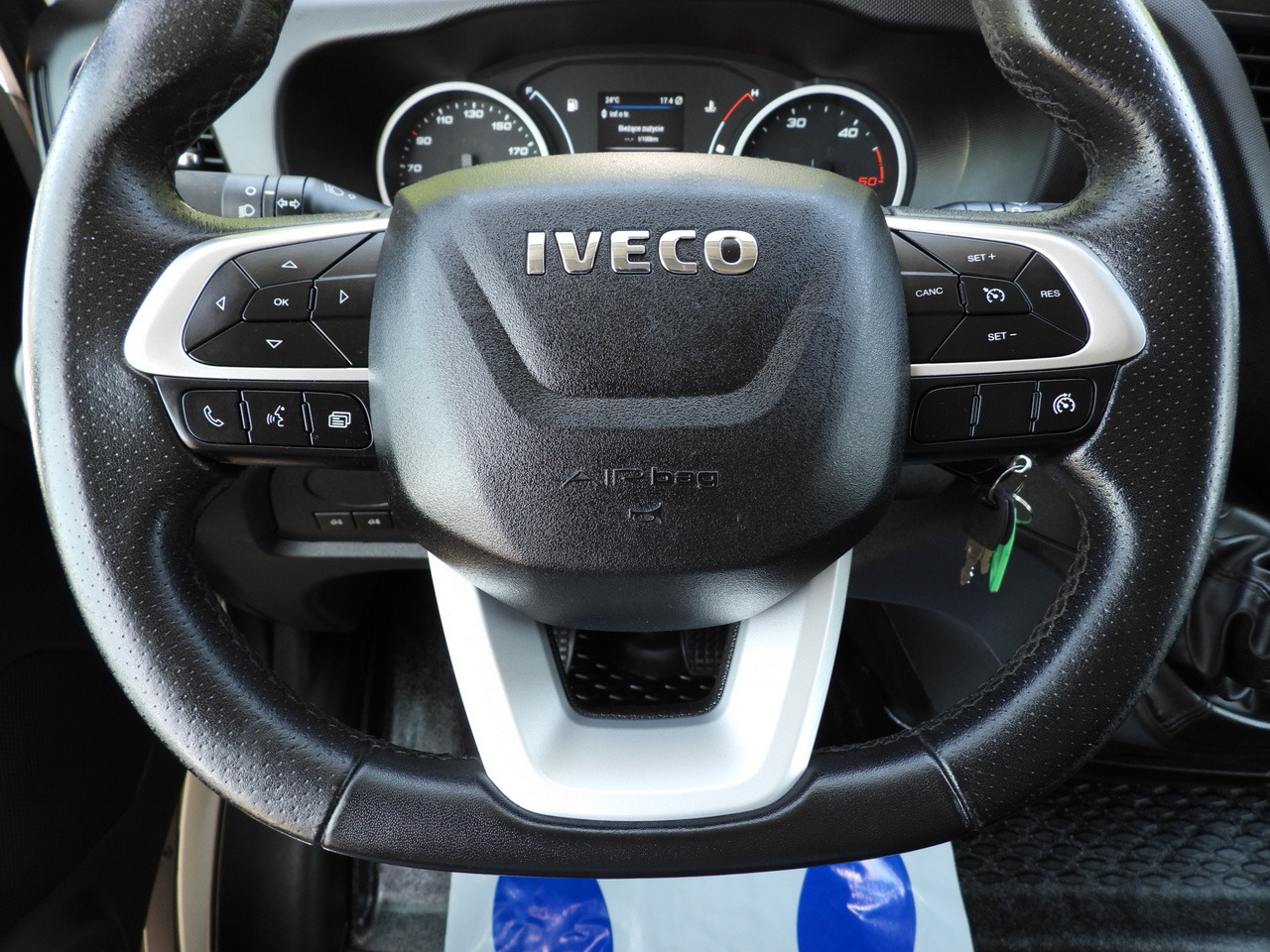 Leasing of IVECO DAILY 35S18 TARPAULIN 10 PALLETS WEBASTO CRUISE CONTROL LED LIGHTS PNEUMATICS AIR CONDITIONING  180HP IVECO DAILY 35S18 TARPAULIN 10 PALLETS WEBASTO CRUISE CONTROL LED LIGHTS PNEUMATICS AIR CONDITIONING  180HP: picture 37