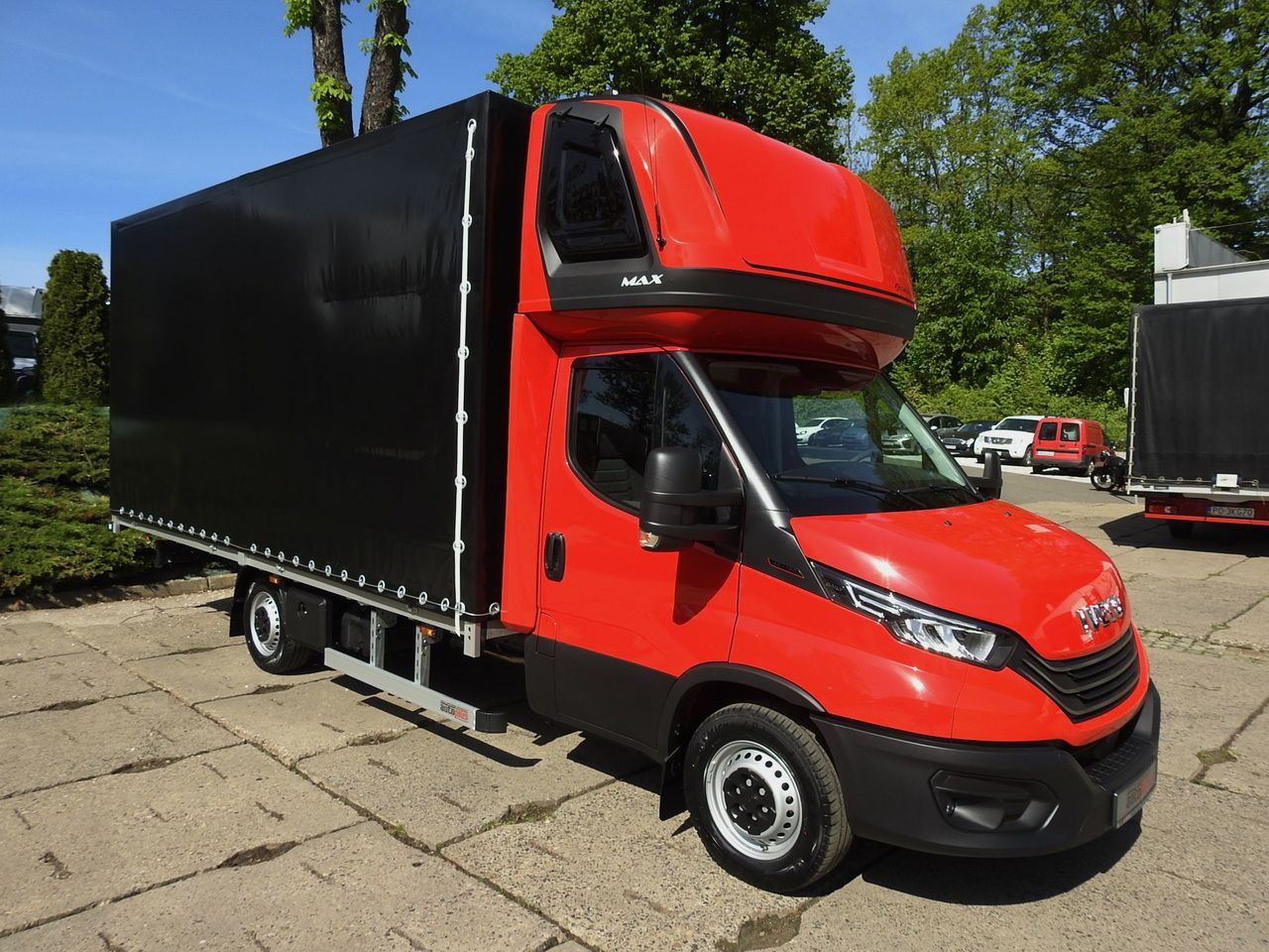 IVECO DAILY NEW TARPAULIN 10 PALLETS WEBASTO CRUISE CONTROL NAVIGATION AIR CONDITIONING LED LIGHTS  180HP - Curtain side van: picture 4 IVECO DAILY NEW TARPAULIN 10 PALLETS WEBASTO CRUISE CONTROL NAVIGATION AIR CONDITIONING LED LIGHTS  180HP - Curtain side van: picture 4