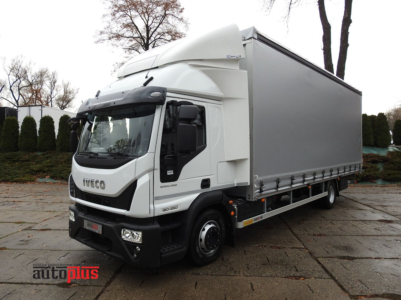 Iveco EUROCARGO 120-250 PRITSCHE PLANE 18 PALETTEN A/C - Curtain side truck: picture 1 Iveco EUROCARGO 120-250 PRITSCHE PLANE 18 PALETTEN A/C - Curtain side truck: picture 1