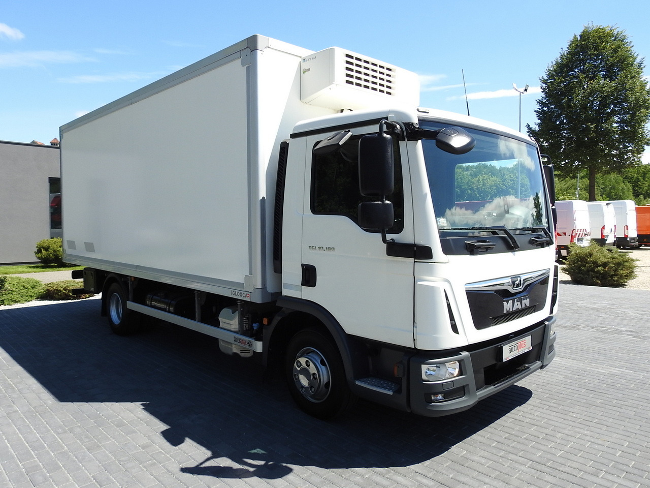 MAN TGL 10.180 REGRIGERATOR BOX -20*C 11 PALLETS POWER SUPPLY 230V AIR CONDITIONING PNEUMATICS TWIN WHEELS 180HP - Refrigerated truck: picture 4 MAN TGL 10.180 REGRIGERATOR BOX -20*C 11 PALLETS POWER SUPPLY 230V AIR CONDITIONING PNEUMATICS TWIN WHEELS 180HP - Refrigerated truck: picture 4