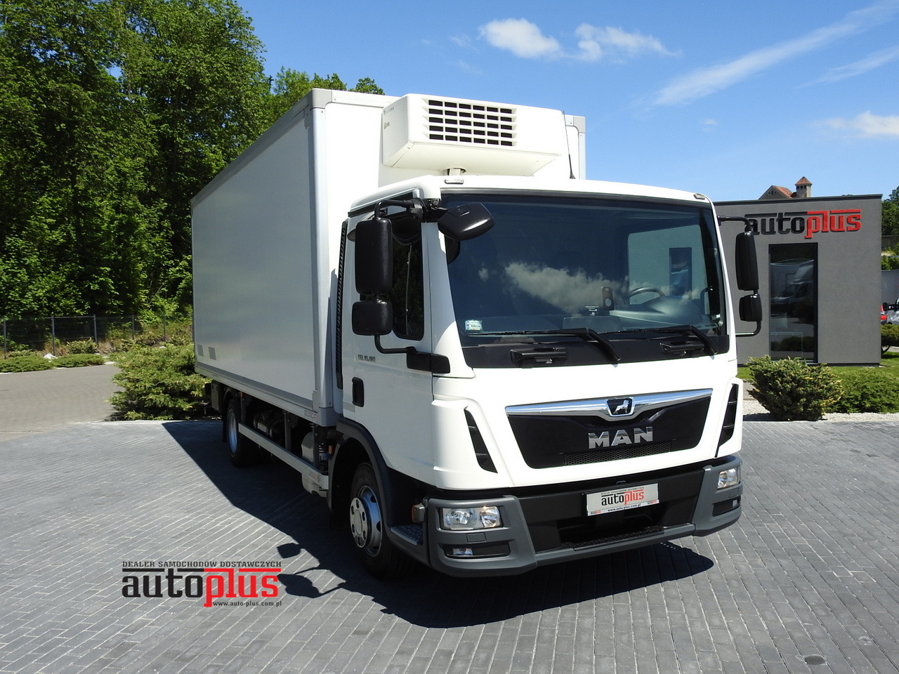 MAN TGL 10.180 REGRIGERATOR BOX -20*C 11 PALLETS POWER SUPPLY 230V AIR CONDITIONING PNEUMATICS TWIN WHEELS 180HP - Refrigerated truck: picture 1 MAN TGL 10.180 REGRIGERATOR BOX -20*C 11 PALLETS POWER SUPPLY 230V AIR CONDITIONING PNEUMATICS TWIN WHEELS 180HP - Refrigerated truck: picture 1