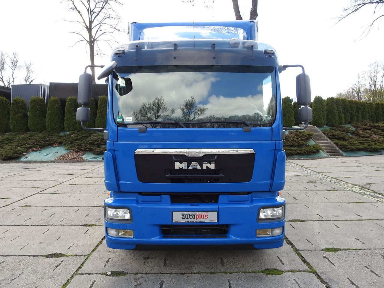 MAN TGM 15.290 TARPAULIN LIFT 18 PALLETS CRUISE CONTROL TWIN WHEELS AIR CONDITIONING 290HP - Curtain side truck: picture 5 MAN TGM 15.290 TARPAULIN LIFT 18 PALLETS CRUISE CONTROL TWIN WHEELS AIR CONDITIONING 290HP - Curtain side truck: picture 5