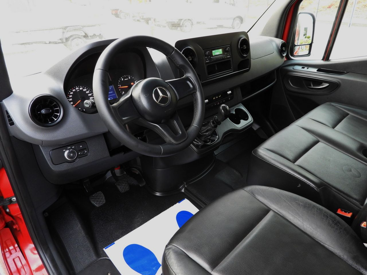 MERCEDES SPRINTER 316 STAKE BODY DOUBLE CABIN DOKA 7 SEATS AIR CONDITIONING 160HP - Crew cab van: picture 2 MERCEDES SPRINTER 316 STAKE BODY DOUBLE CABIN DOKA 7 SEATS AIR CONDITIONING 160HP - Crew cab van: picture 2