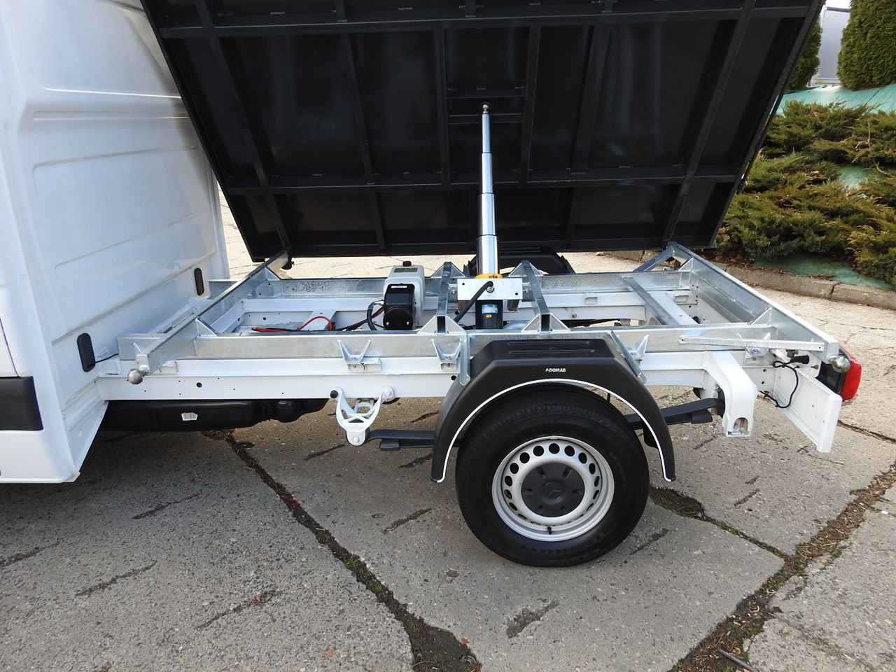 Tipper van MERCEDES SPRINTER 316 THREE-WAY TIPPER CRUISE CONTROL AUTOMATIC TRANSMISSION AIR CONDITIONING 160HP: picture 19 Tipper van MERCEDES SPRINTER 316 THREE-WAY TIPPER CRUISE CONTROL AUTOMATIC TRANSMISSION AIR CONDITIONING 160HP: picture 19